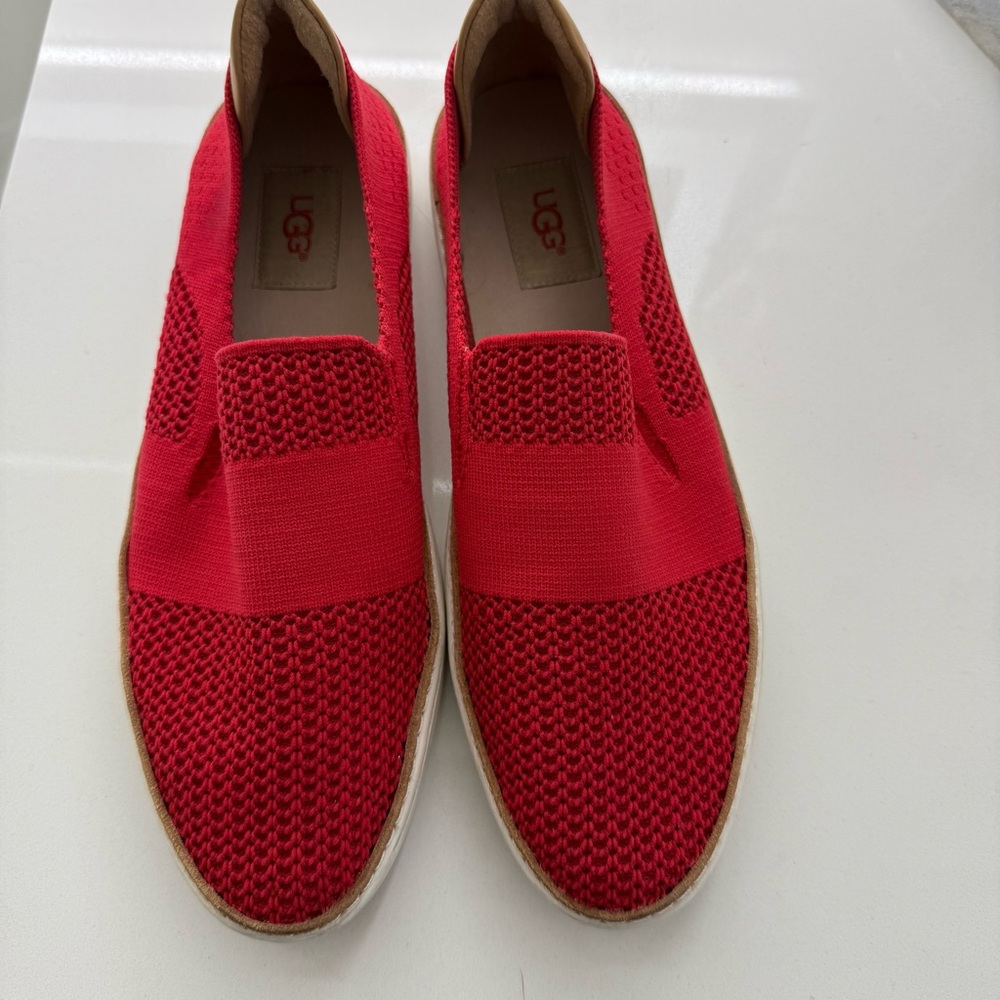 Ugg Sammy Slip On Knit Sneaker Red Casual Size 9